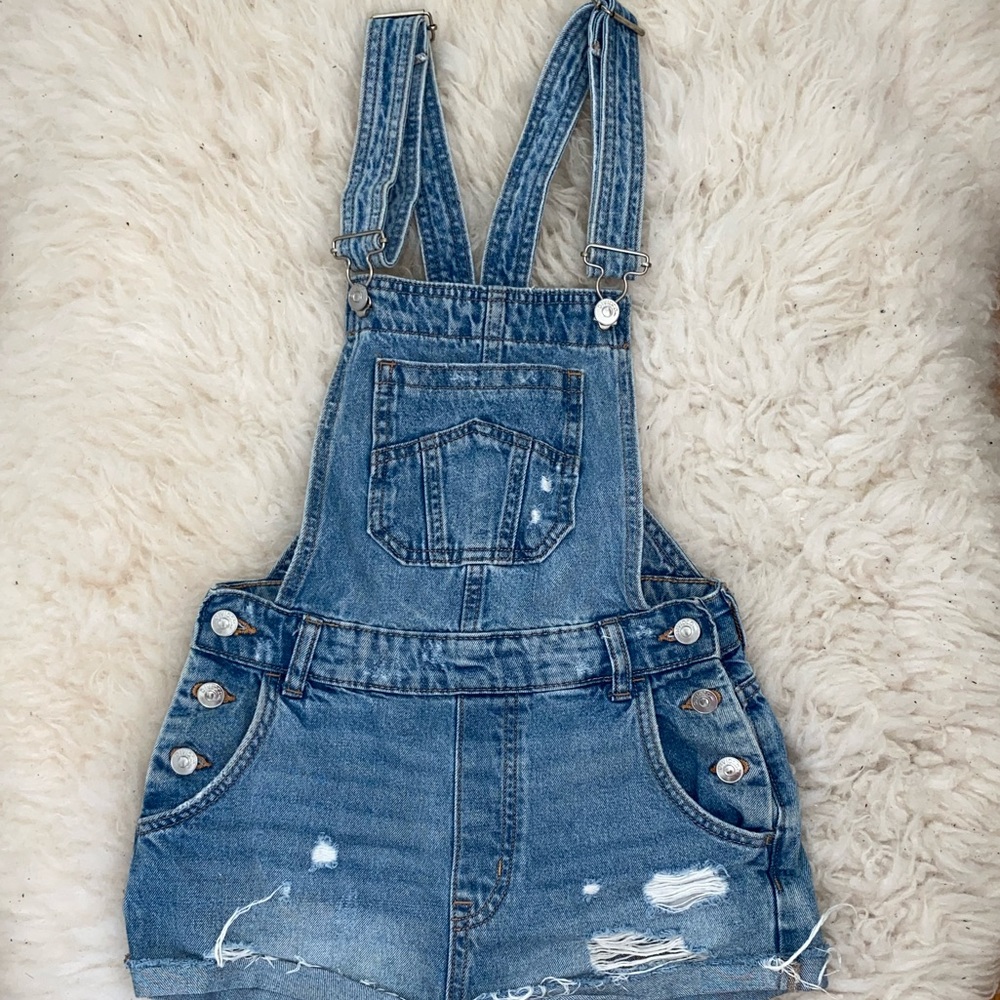 H&M denim overall shorts / jumpsuit
